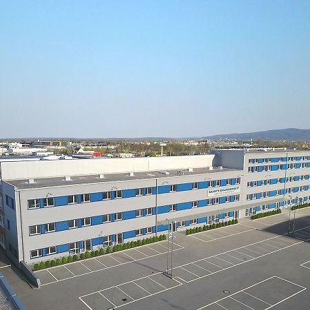 得胜经济型住宿加早餐旅馆 维也纳新城 外观 照片