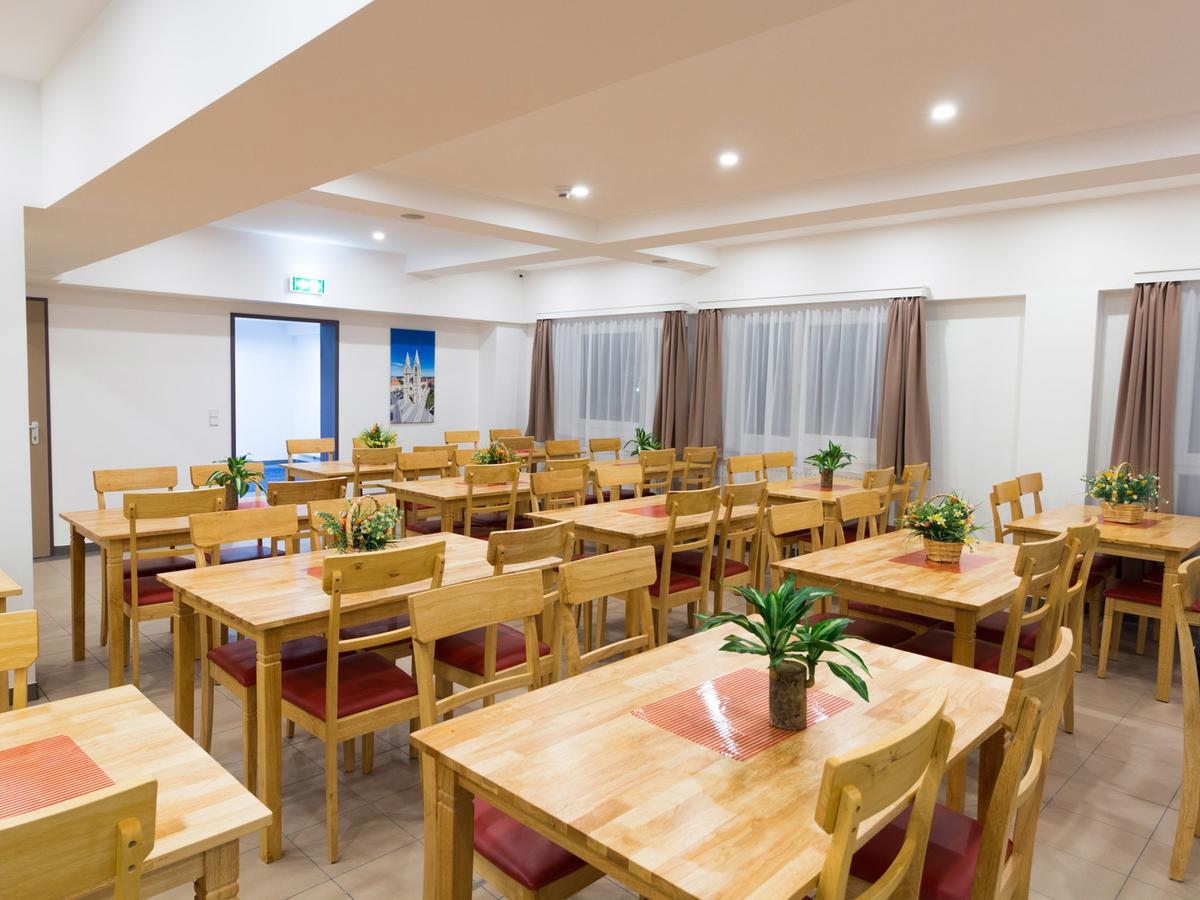 得胜经济型住宿加早餐旅馆 维也纳新城 外观 照片